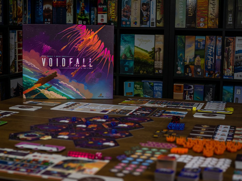 Voidfall — El 4X espacial donde eliminar el azar es la decisión de diseño más valiente